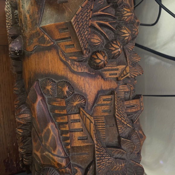 Wooden chest - Picture 2 of 2